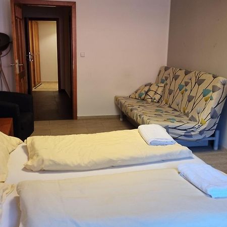 Nevinne Apartmany Kolín Exteriér fotografie
