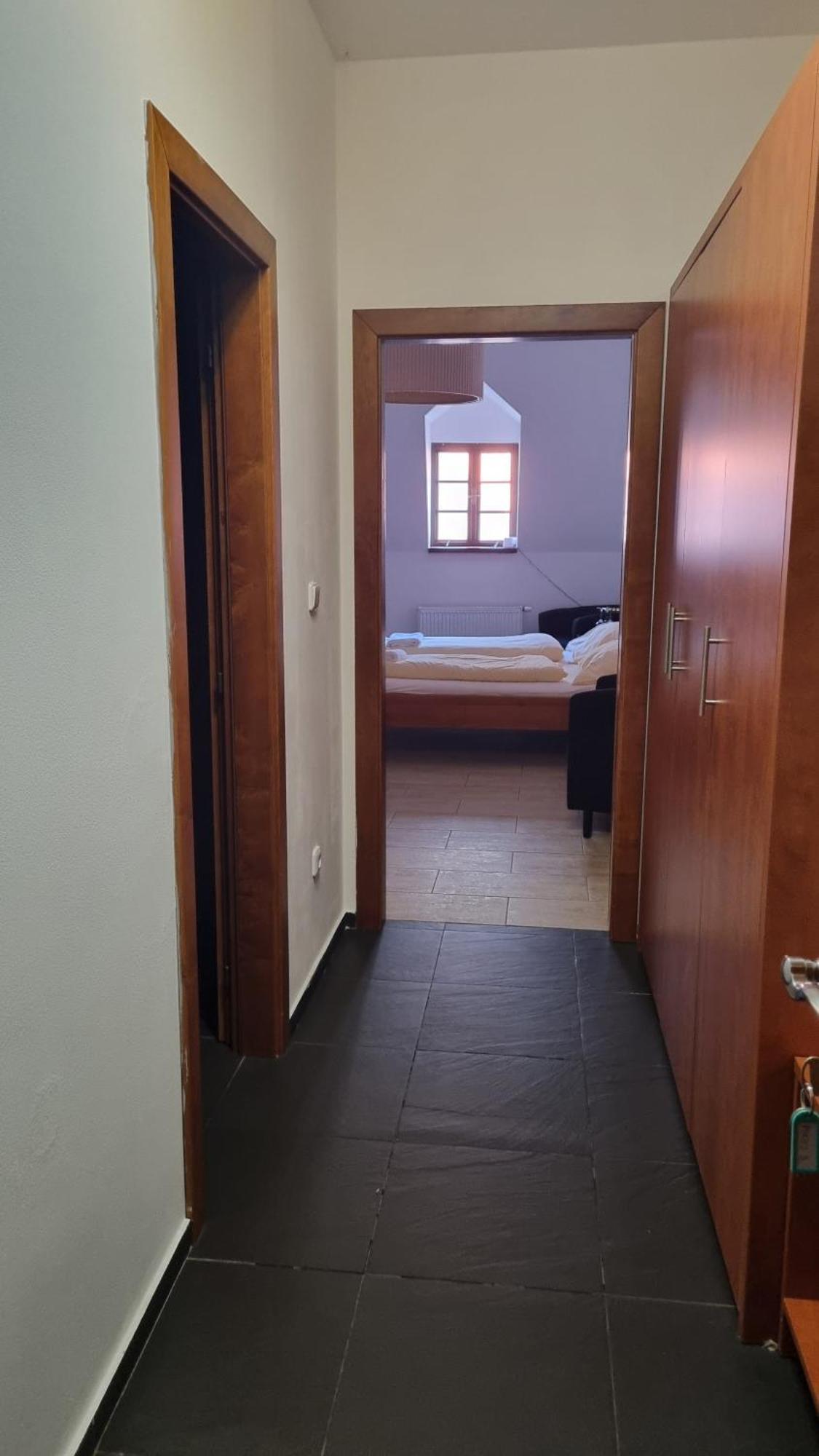 Nevinne Apartmany Kolín Exteriér fotografie